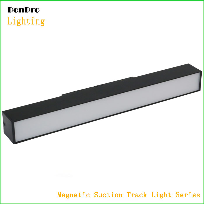 Magnetic suction track light