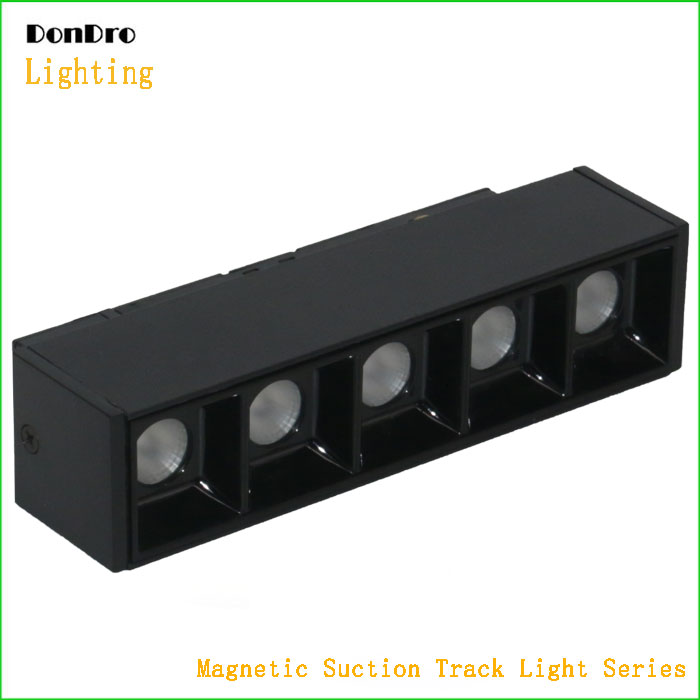 Magnetic suction track light